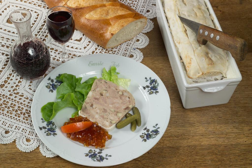 Hotel Restaurant Emile Job Montmerle-sur-Saone Εξωτερικό φωτογραφία