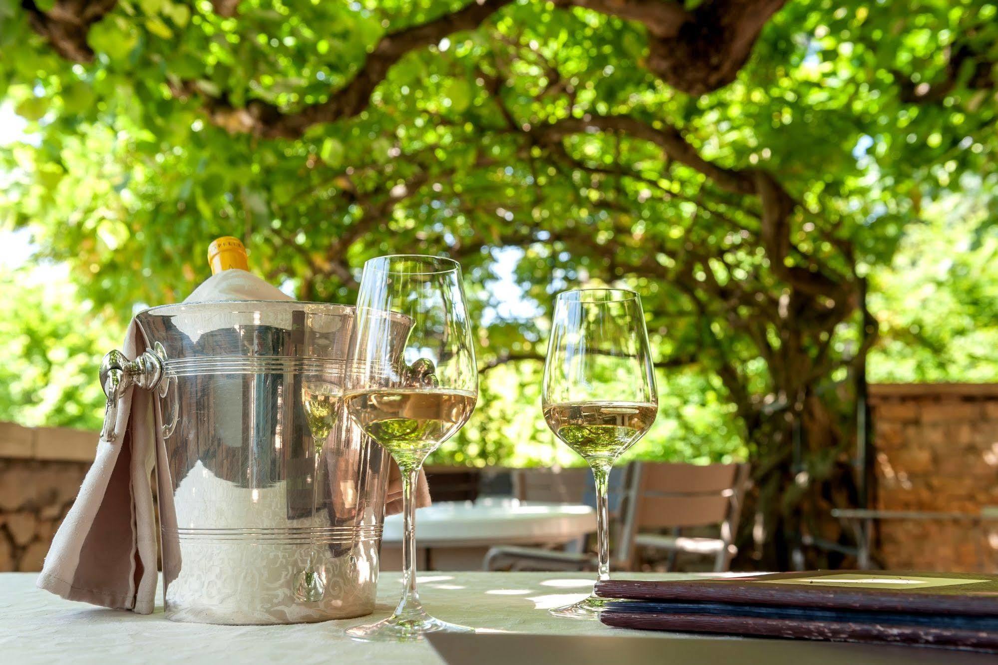 Hotel Restaurant Emile Job Montmerle-sur-Saone Εξωτερικό φωτογραφία